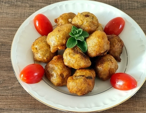 Fried tomato balls  (with sun-dried tomato)